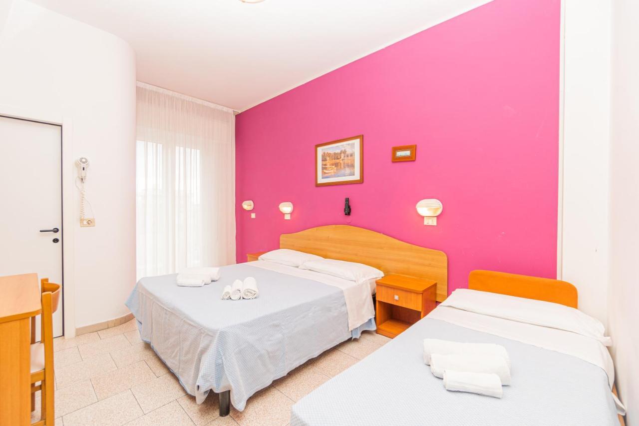 Hotel Arlino Rimini Exterior photo