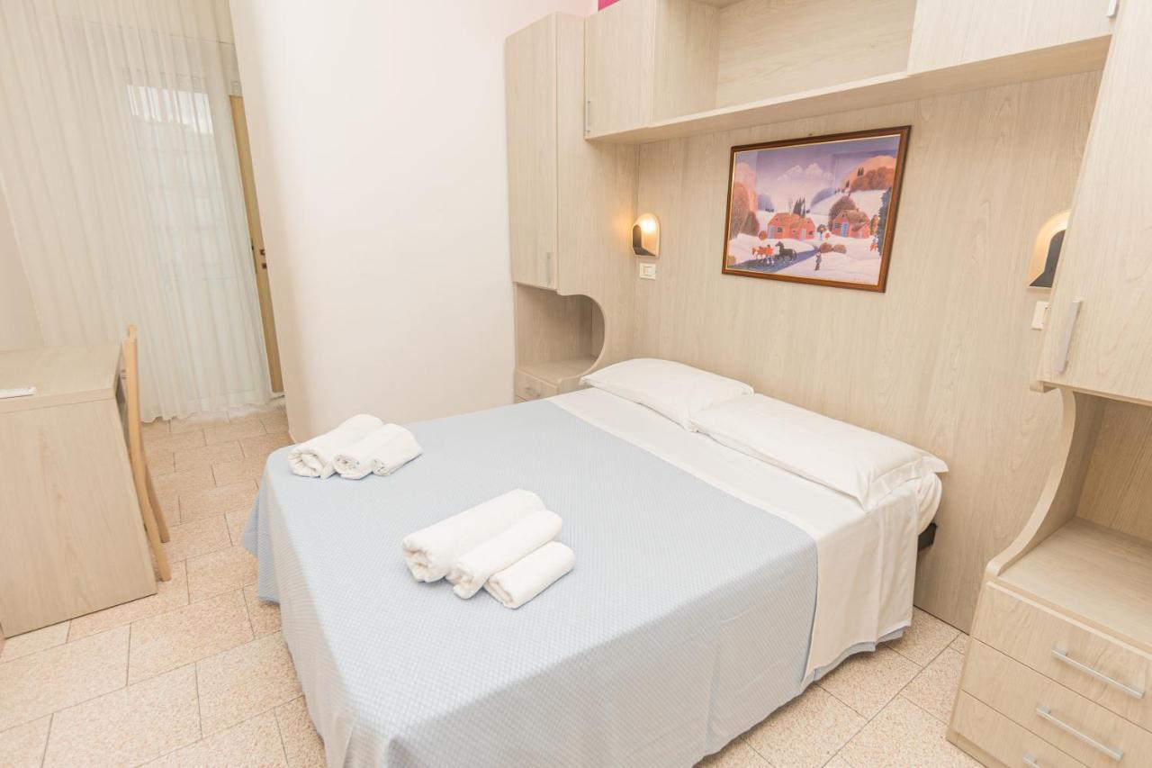 Hotel Arlino Rimini Exterior photo