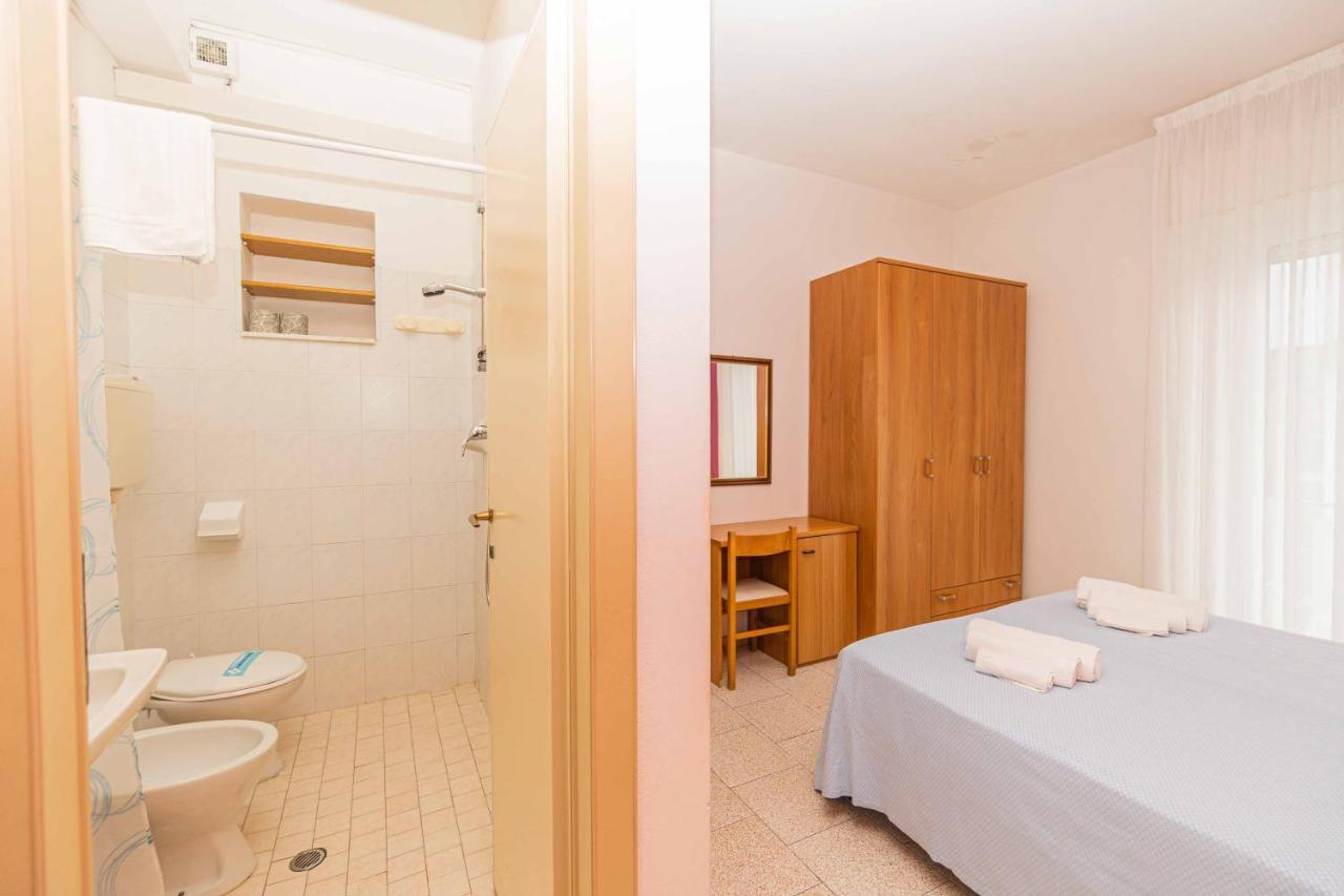 Hotel Arlino Rimini Exterior photo